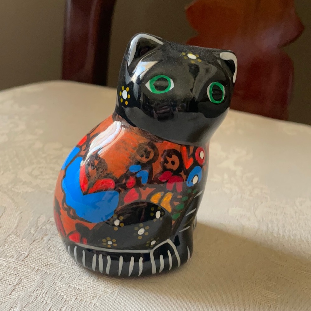 Vintage folk art Mexican hand-painted red ware pottery cat, signed